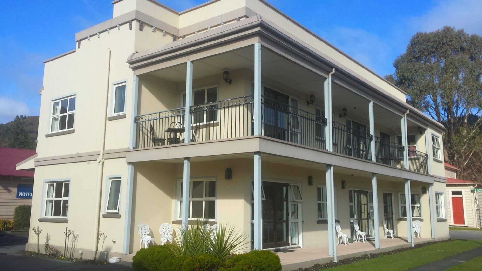 Lantern Court Motel Reefton Kültér fotó
