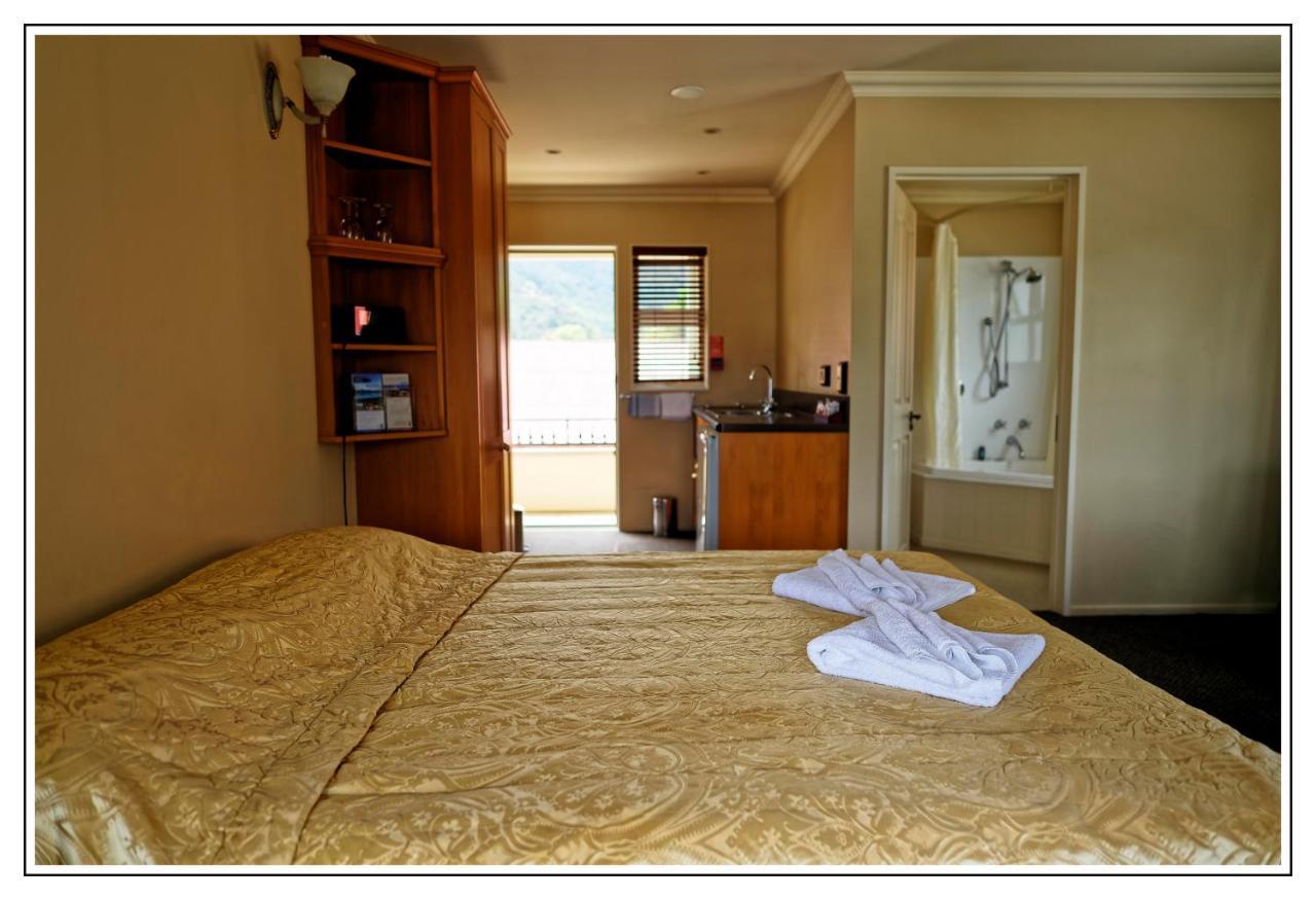 Lantern Court Motel Reefton Kültér fotó