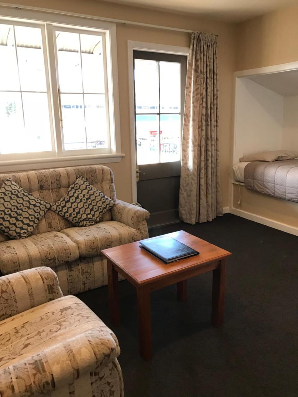 Lantern Court Motel Reefton Kültér fotó