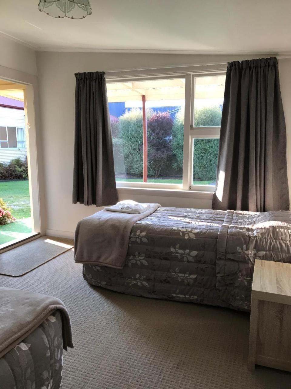 Lantern Court Motel Reefton Kültér fotó