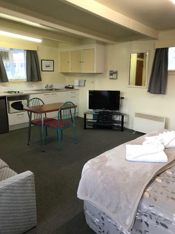 Lantern Court Motel Reefton Kültér fotó